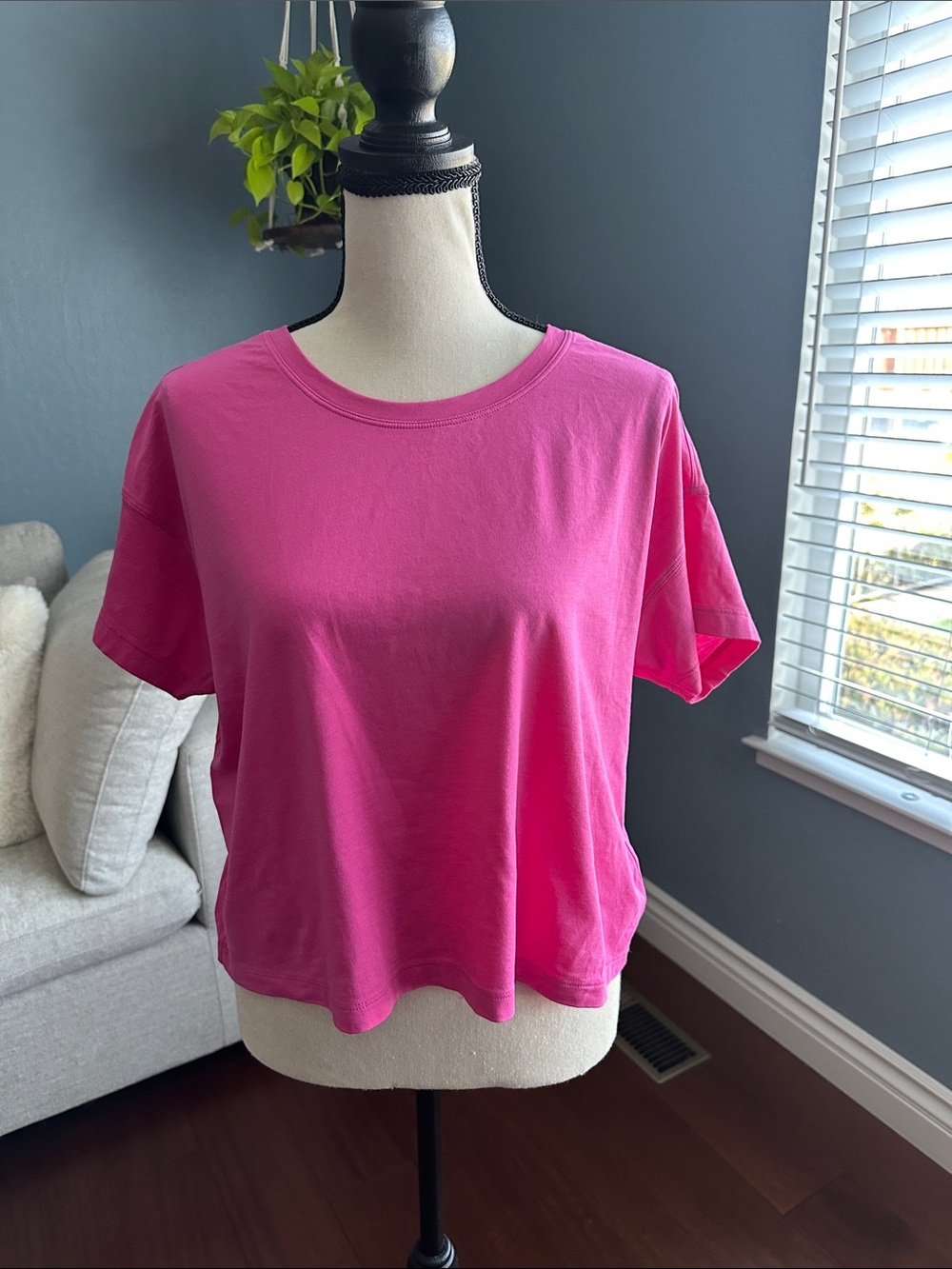 Lululemon Cates Tee.   Size 8